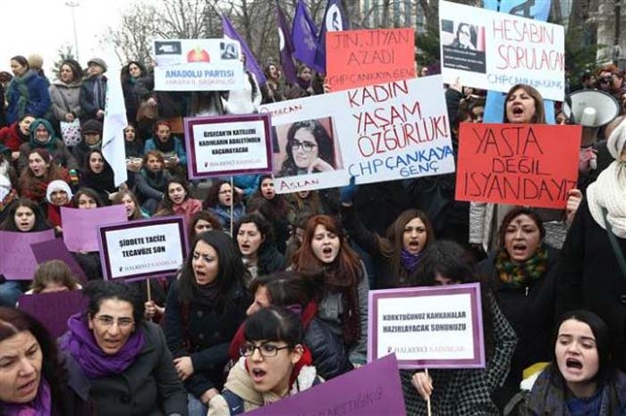 Özgecan Aslan' ın Peşinden Türkiye Ayaklandı galerisi resim 11