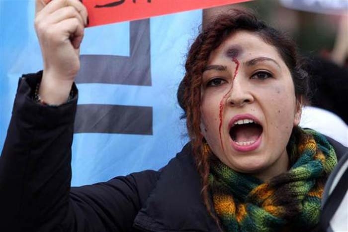 Özgecan Aslan' ın Peşinden Türkiye Ayaklandı galerisi resim 13