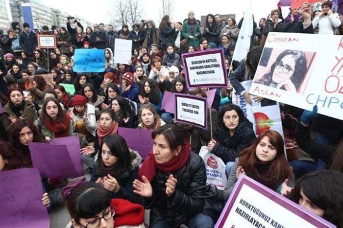 Özgecan Aslan' ın Peşinden Türkiye Ayaklandı galerisi resim 15