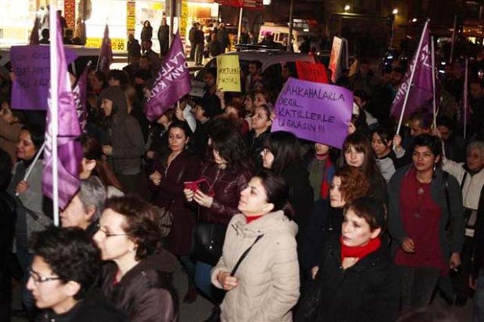 Özgecan Aslan' ın Peşinden Türkiye Ayaklandı galerisi resim 8