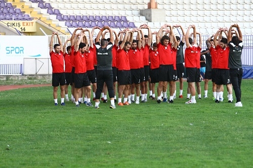 Mor Menekşe İlk İdmanına Çıktı galerisi resim 5