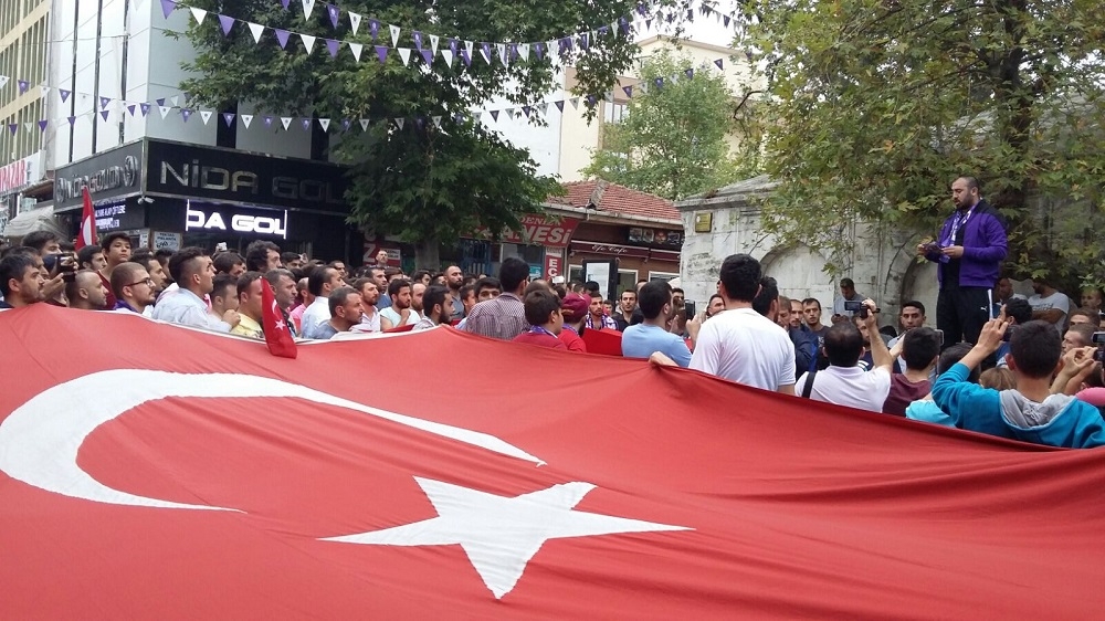 Eskiçarşı taraftar grubunun düzenlemiş olduğu şehitleri anma yürüyüşünde galerisi resim 1