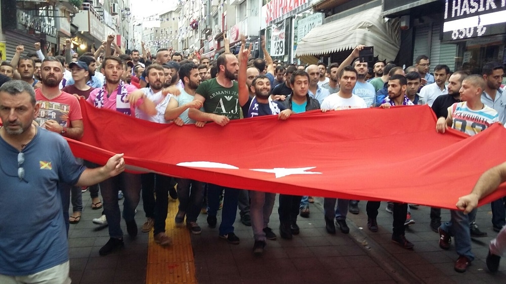 Eskiçarşı taraftar grubunun düzenlemiş olduğu şehitleri anma yürüyüşünde galerisi resim 5