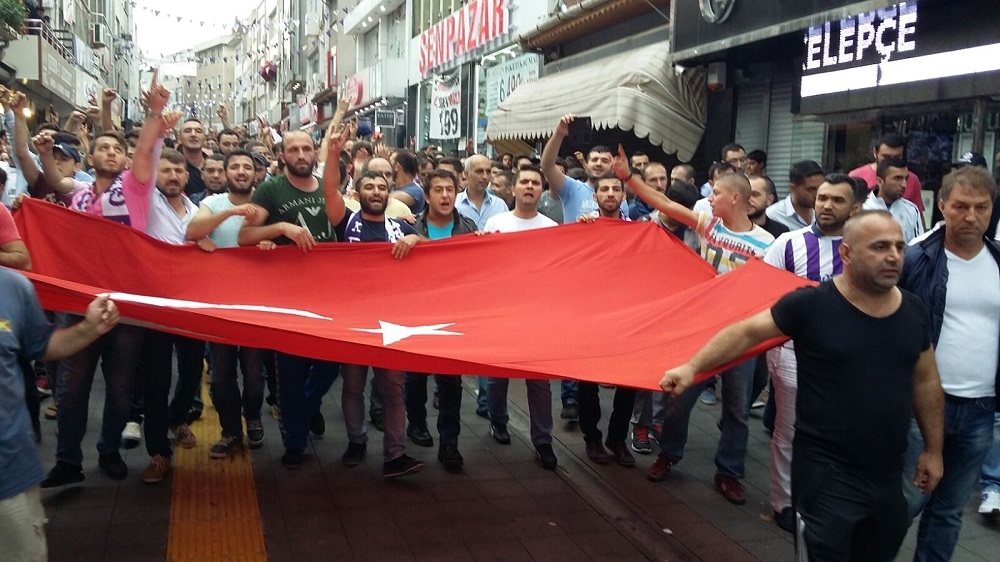Eskiçarşı taraftar grubunun düzenlemiş olduğu şehitleri anma yürüyüşünde galerisi resim 6