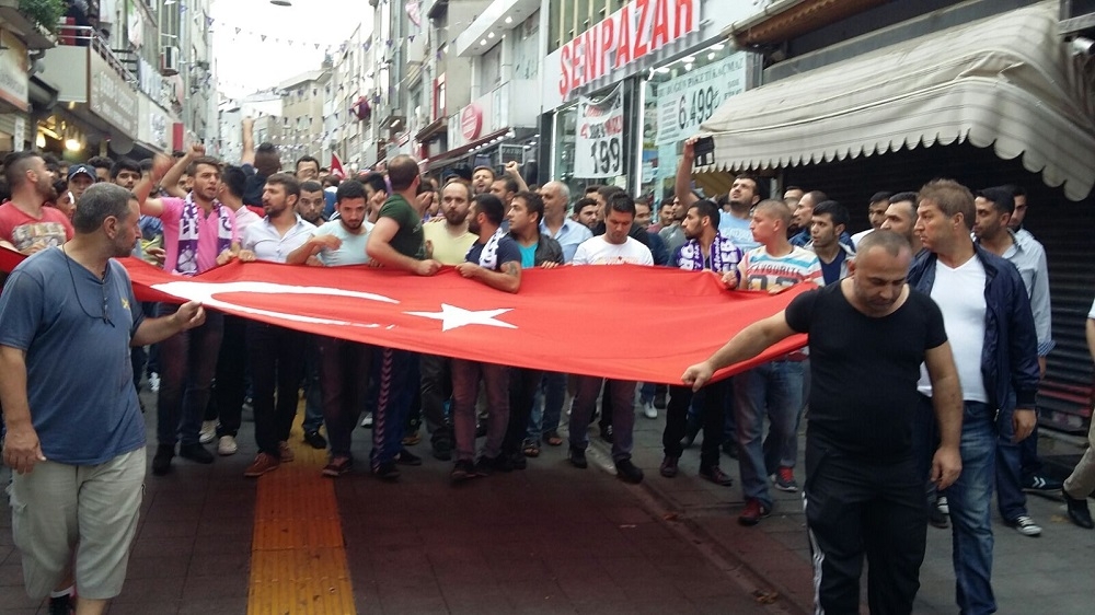 Eskiçarşı taraftar grubunun düzenlemiş olduğu şehitleri anma yürüyüşünde galerisi resim 8