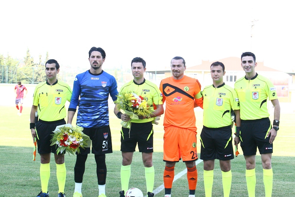 Darıca G.B.-Niğde Belediyespor maçından kareler galerisi resim 12