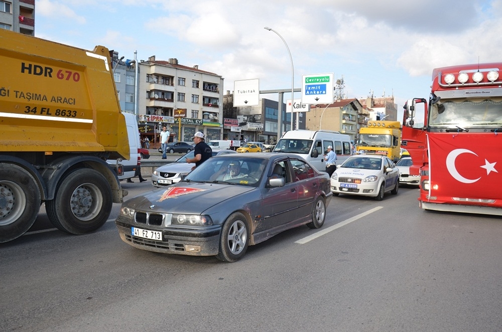 Şoförlerden Eylem! E-5 Trafiğe Kapatıldı! galerisi resim 3