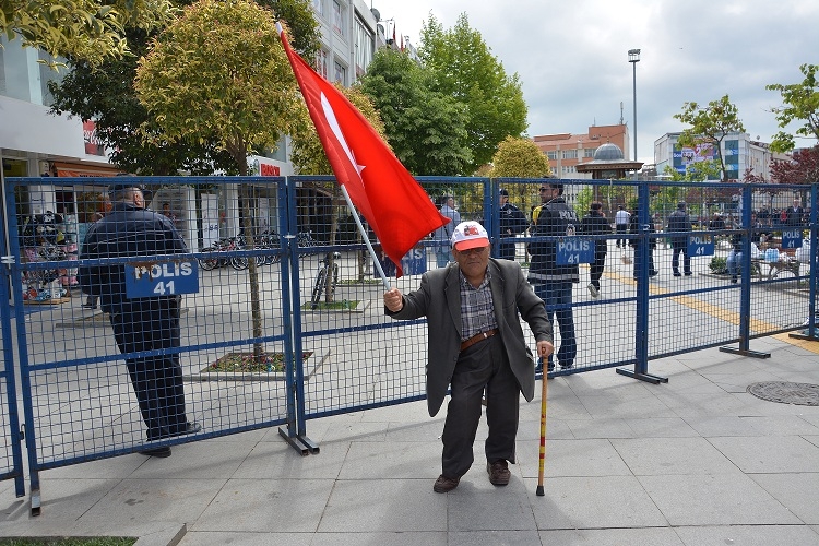 Gebze'de 1 Mayıs'tan Geriye Kalanlar galerisi resim 6