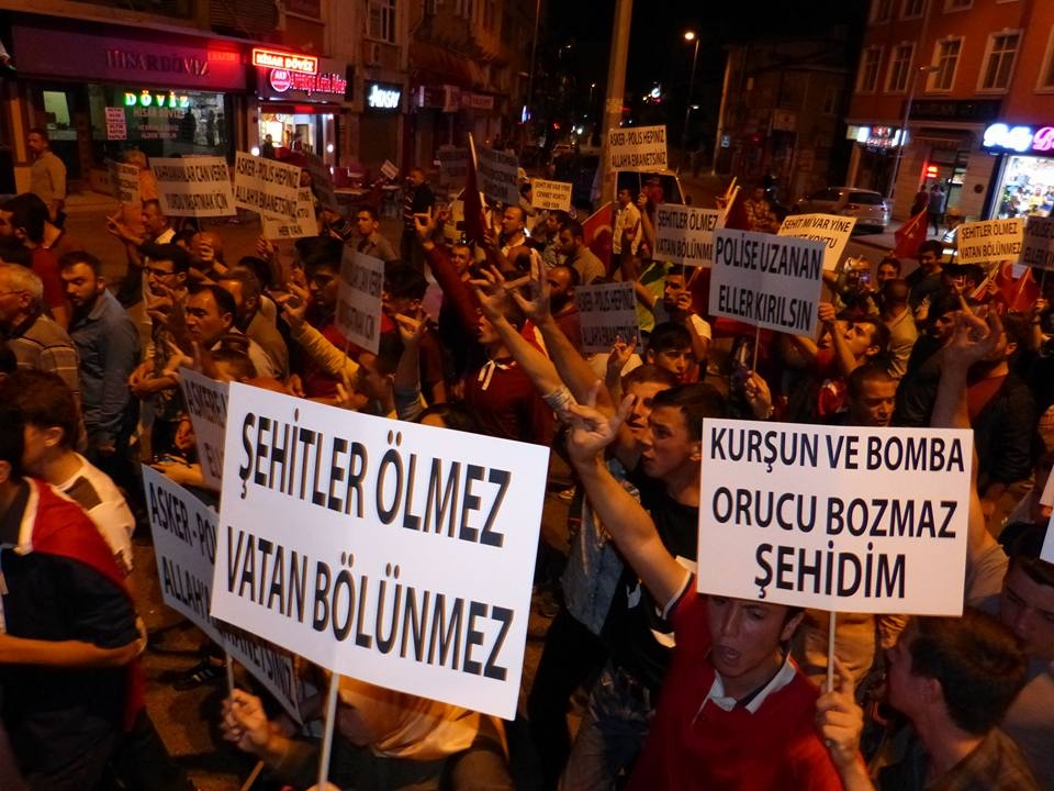 Gebzeli Ülkücüler teröre lanet için yürüdü galerisi resim 3