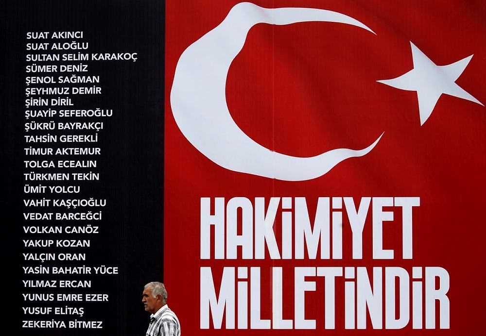 Şehitlerin isimleri Taksim Meydanı'nda galerisi resim 2