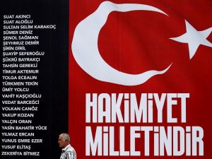 Şehitlerin isimleri Taksim Meydanı'nda