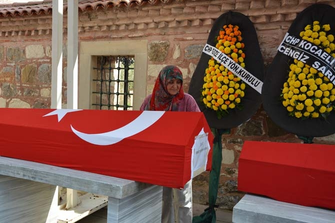Gebzeliler şehidini böyle uğurladı galerisi resim 18