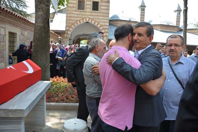 Gebzeliler şehidini böyle uğurladı galerisi resim 22