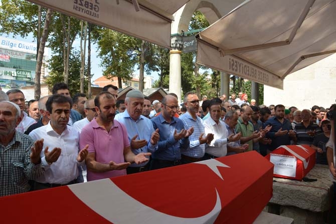 Gebzeliler şehidini böyle uğurladı galerisi resim 35