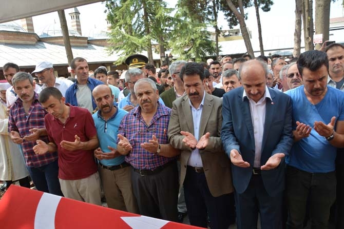 Gebzeliler şehidini böyle uğurladı galerisi resim 37