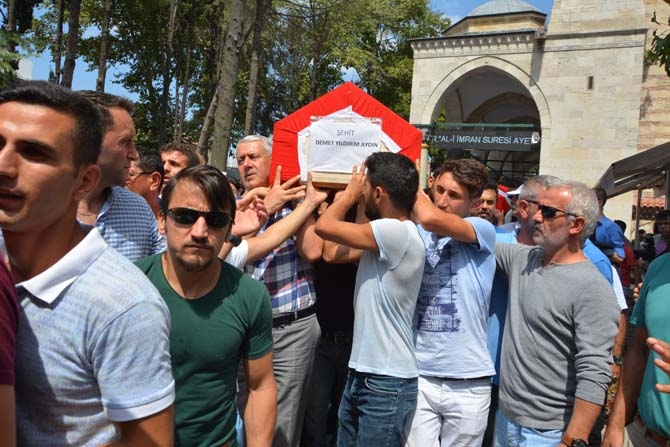 Gebzeliler şehidini böyle uğurladı galerisi resim 42