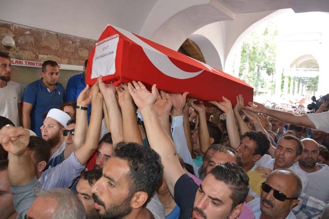 Gebzeliler şehidini böyle uğurladı galerisi resim 46
