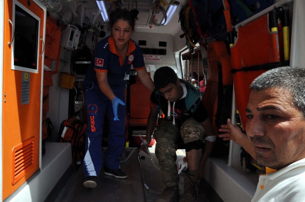 Yaralananlar Türkiye'ye getirildi galerisi resim 9
