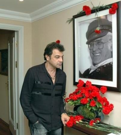 Ünlü oyuncuların ünlü baba ve anneleri galerisi resim 32