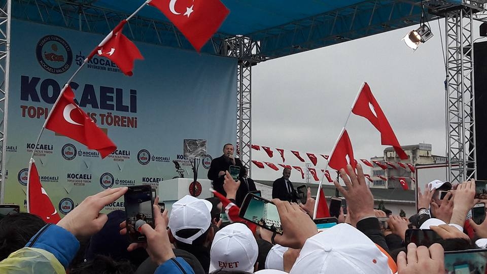KOCAELİ'DE TARİHİ MİTİNGDEN GÖRÜNTÜLER galerisi resim 1