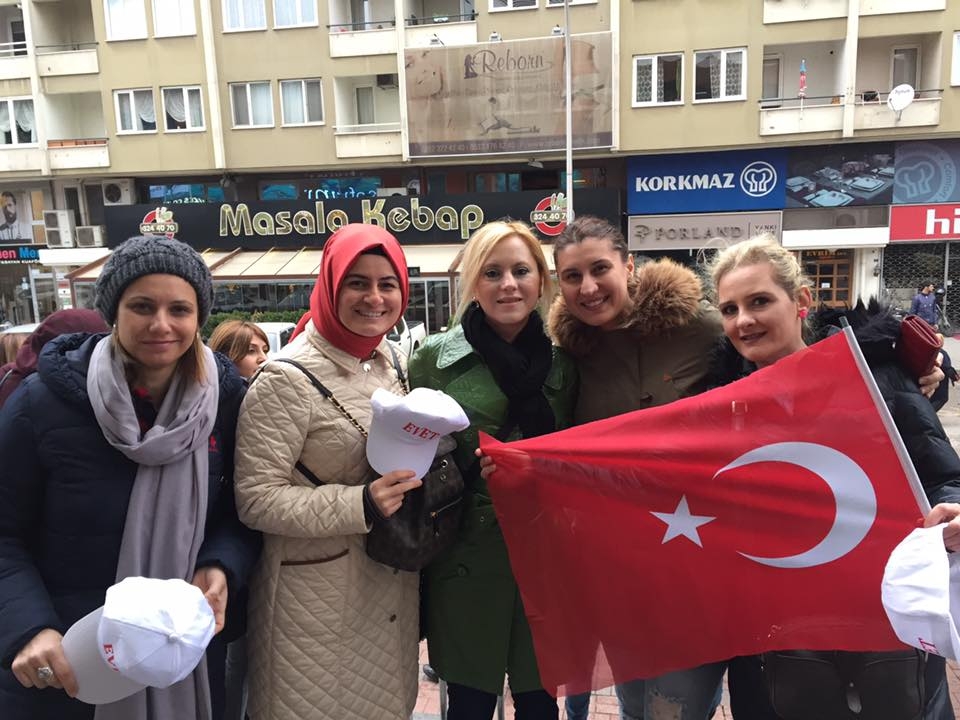 KOCAELİ'DE TARİHİ MİTİNGDEN GÖRÜNTÜLER galerisi resim 9