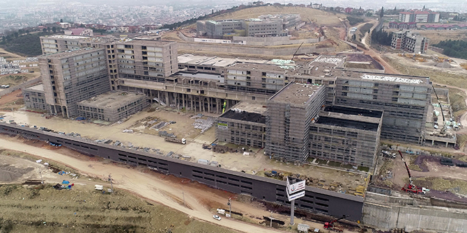 Şehir Hastanesi inşaatında 10. kattan düşen işçi hayatını kaybetti