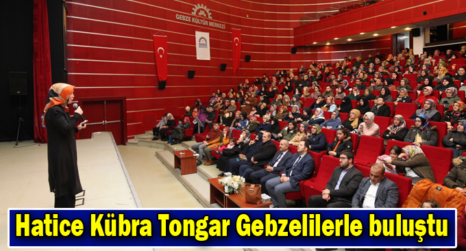 Hatice Kübra Tongar Gebzelilerle buluştu