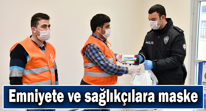 Çayırova'da emniyete ve sağlıkçılara maske