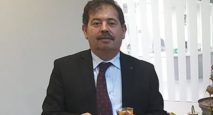 AK Parti kurucusu koronaya yenildi