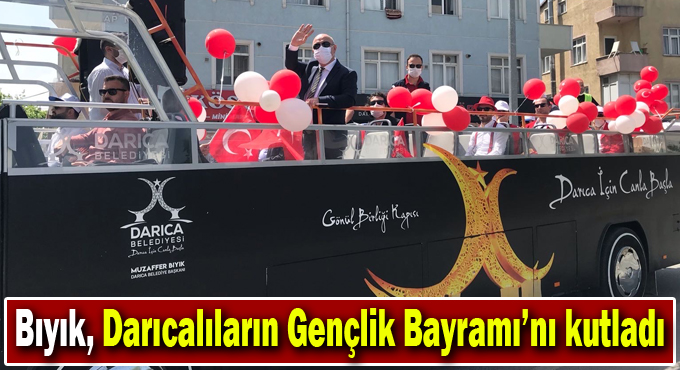 Moral otobüsü ile şehir turu atarak vatandaşları selamladı