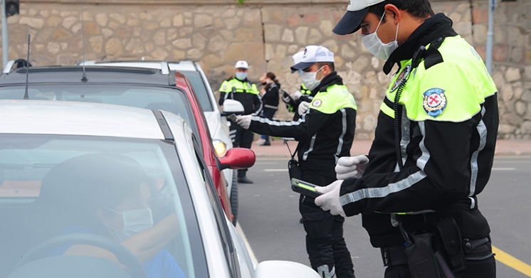 Aranan 38 kişi uygulamaya takıldı