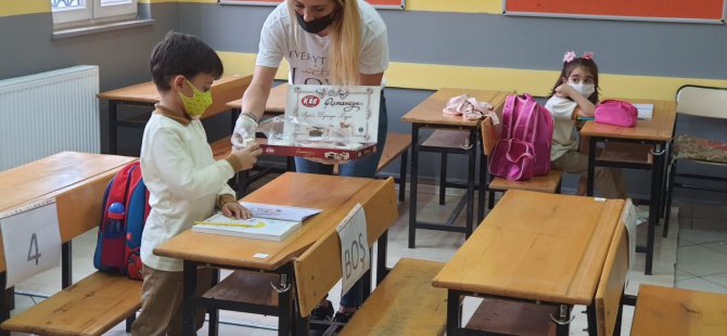 81 ilden 81 okula pişmaniye gitti