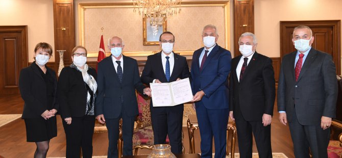 Hayırsever kardeşlerden eğitime destek