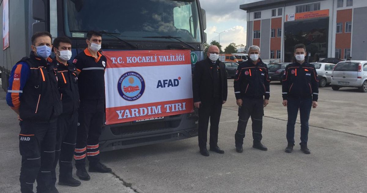 İzmir’e, Kocaeli’den 9’uncu yardım tırı