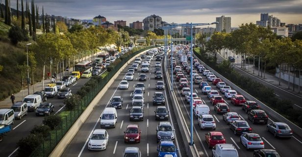 Şehirler arası seyahat yasak mı?