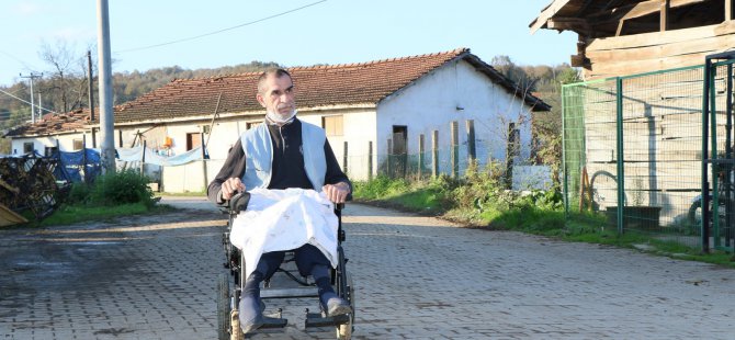Engellilerin akülü sandalyelerini Büyükşehir tamir ediyor