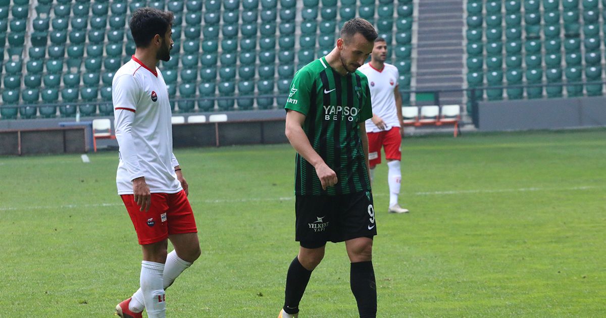 Kocaelispor bir sıra daha geriledi