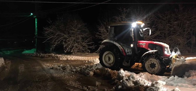 Karla mücadele ekipleri canla başla çalıştı