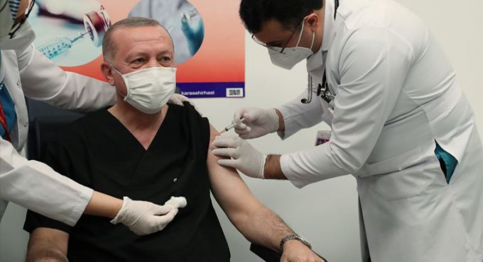 Erdoğan, Kovid-19 aşısının ikinci dozunu yaptırdı