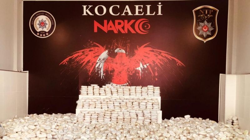 Kocaeli'de zehir tacirlerine ağır darbe: 52 kişi tutuklandı!