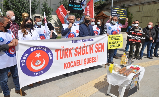 Çeker: Sağlık çalışanları tencere gösterdi