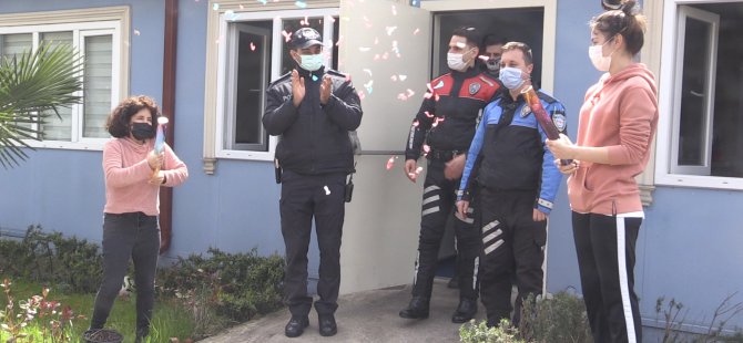 Özel çocuklardan polis abilerine özel kutlama