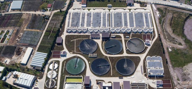 Bu güneş santralleri 3 bin 405 evin günlük elektriğini sağlıyor