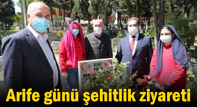 Başkan Büyükgöz'den Arife Günü Şehitlik Ziyareti