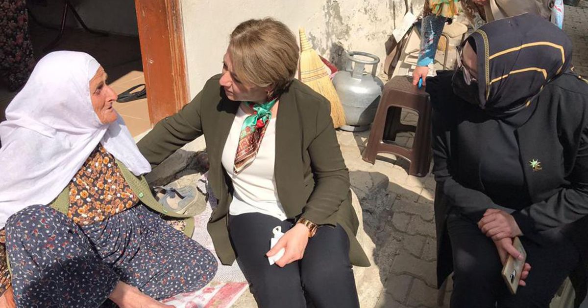 AK Kadınlar gönüllere dokunuyor