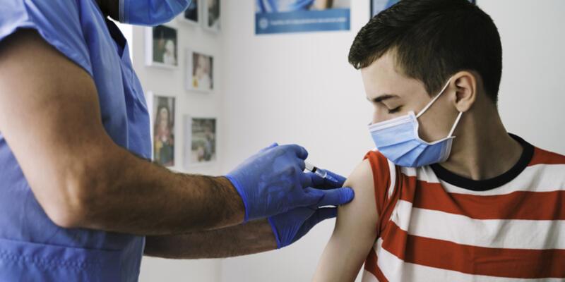 Sağlık Bakanlığı'ndan yeni kararlar: 15 yaş üstüne aşı hakkı!