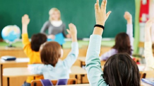 Aşı olmayan öğretmenlere PCR testi zorunlu oldu!