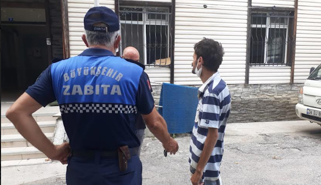 Kaybolan genç ailesine teslim edildi