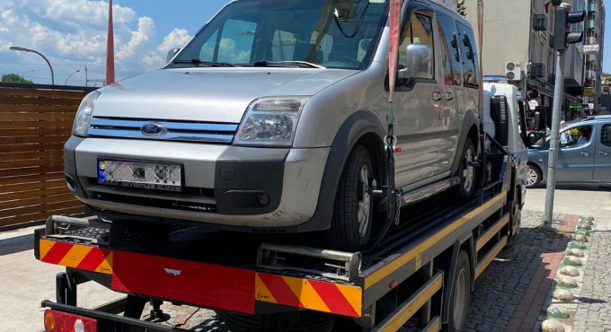 Tramvay yoluna park eden araçlara ceza