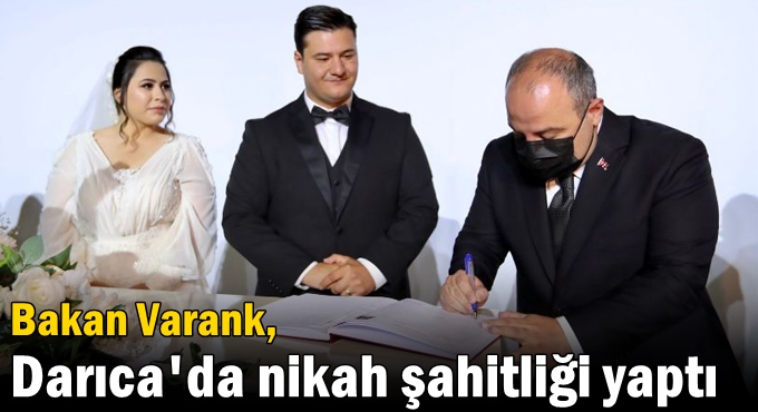 Bakan Varank, darp edilen muhabirin nikah şahitliğini yaptı!